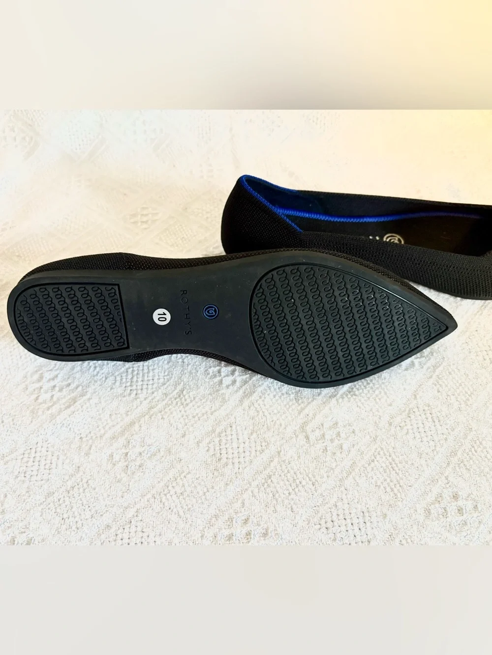 Rothy's Black The Point Knit Flats with Blue Trim sz 10
